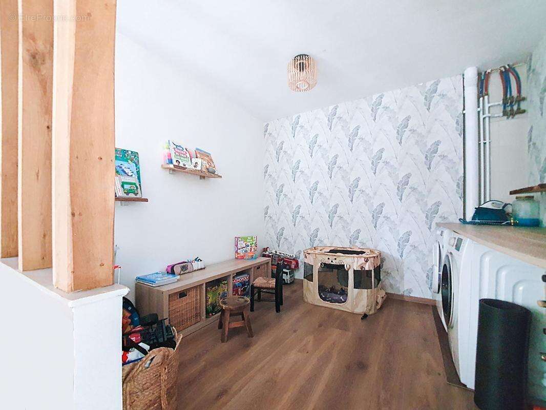 Maison à PONT-EVEQUE