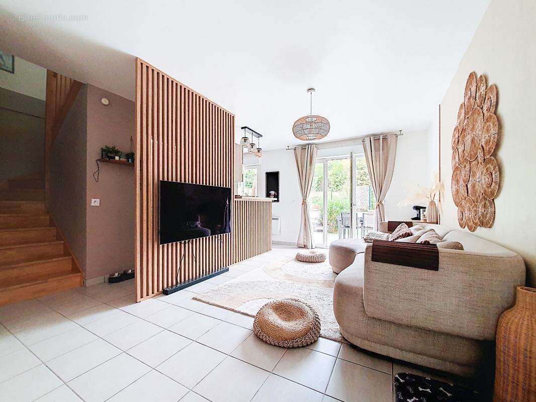 Maison à PONT-EVEQUE