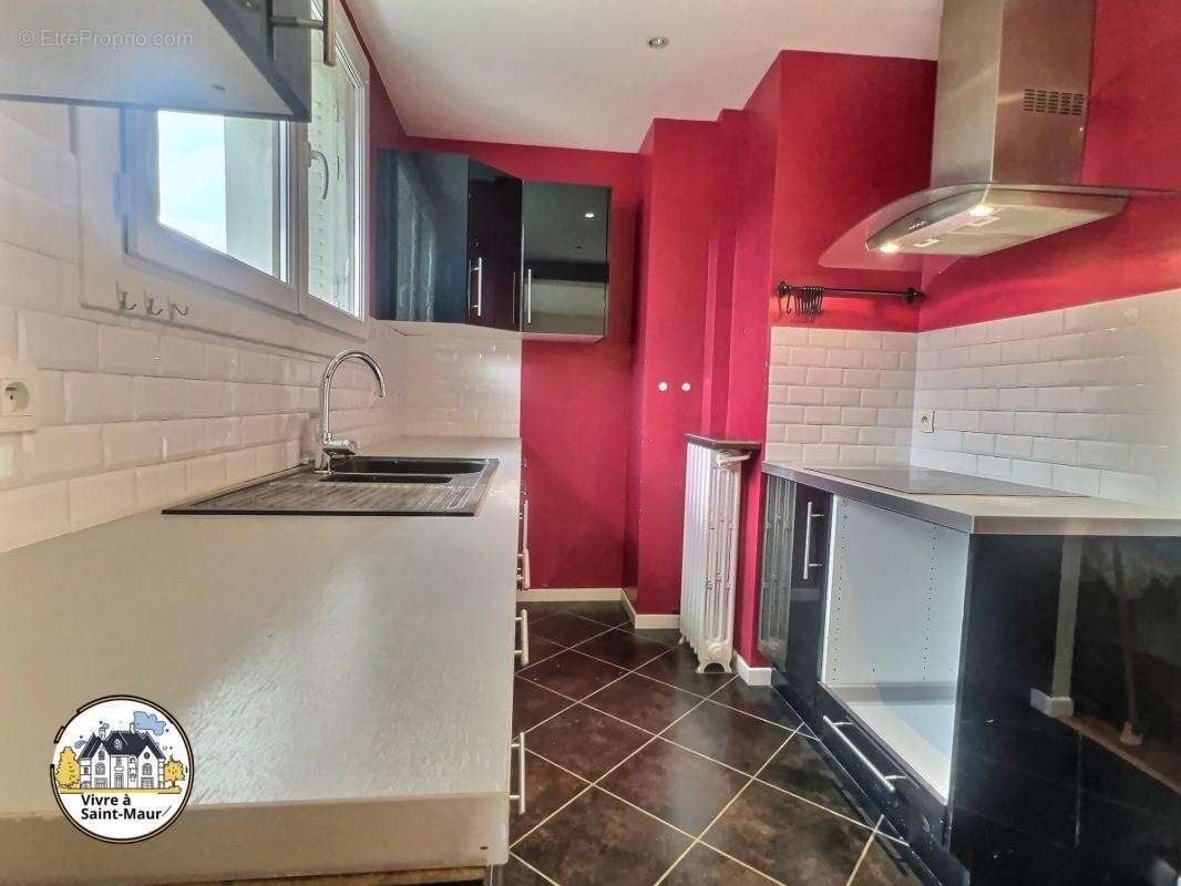 Appartement à SAINT-MAUR-DES-FOSSES