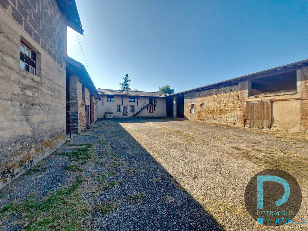 Maison à VILLARS-LES-DOMBES