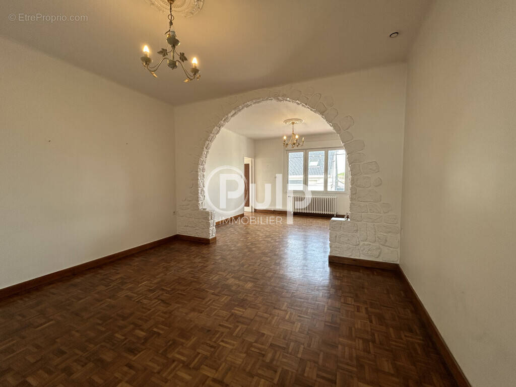 Appartement à HESDIGNEUL-LES-BETHUNE