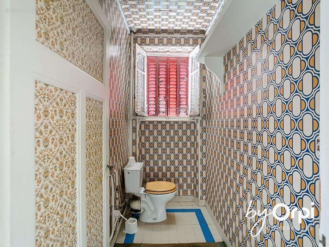 Maison à DURDAT-LAREQUILLE