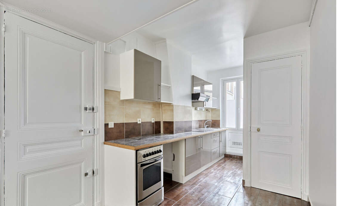 Appartement à PARIS-18E