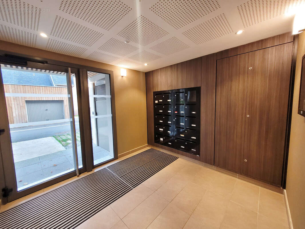 Appartement à SAINT-ERBLON