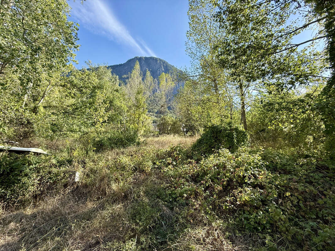 Terrain à SAINT-JEAN-DE-MAURIENNE