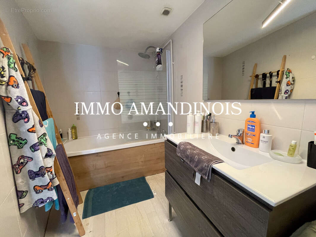 Maison à SAINT-AMAND-LES-EAUX