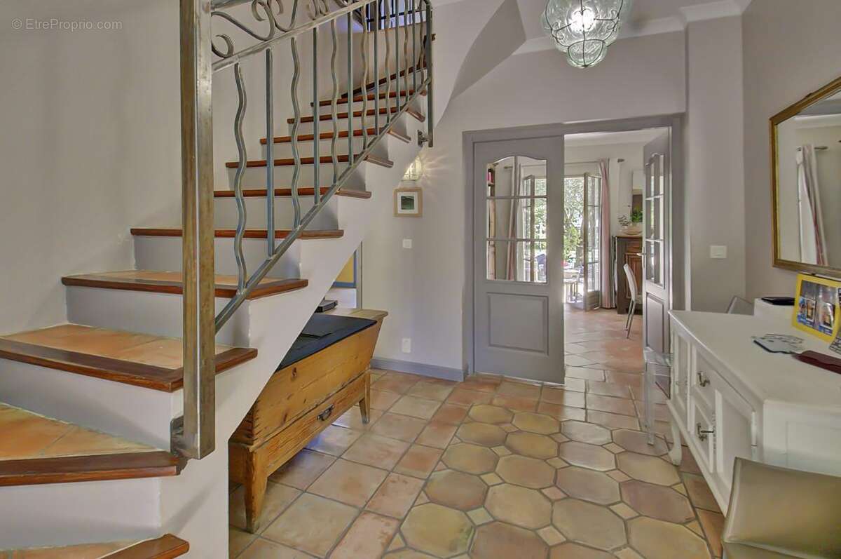 Maison à SAINT-CYR-AU-MONT-D&#039;OR