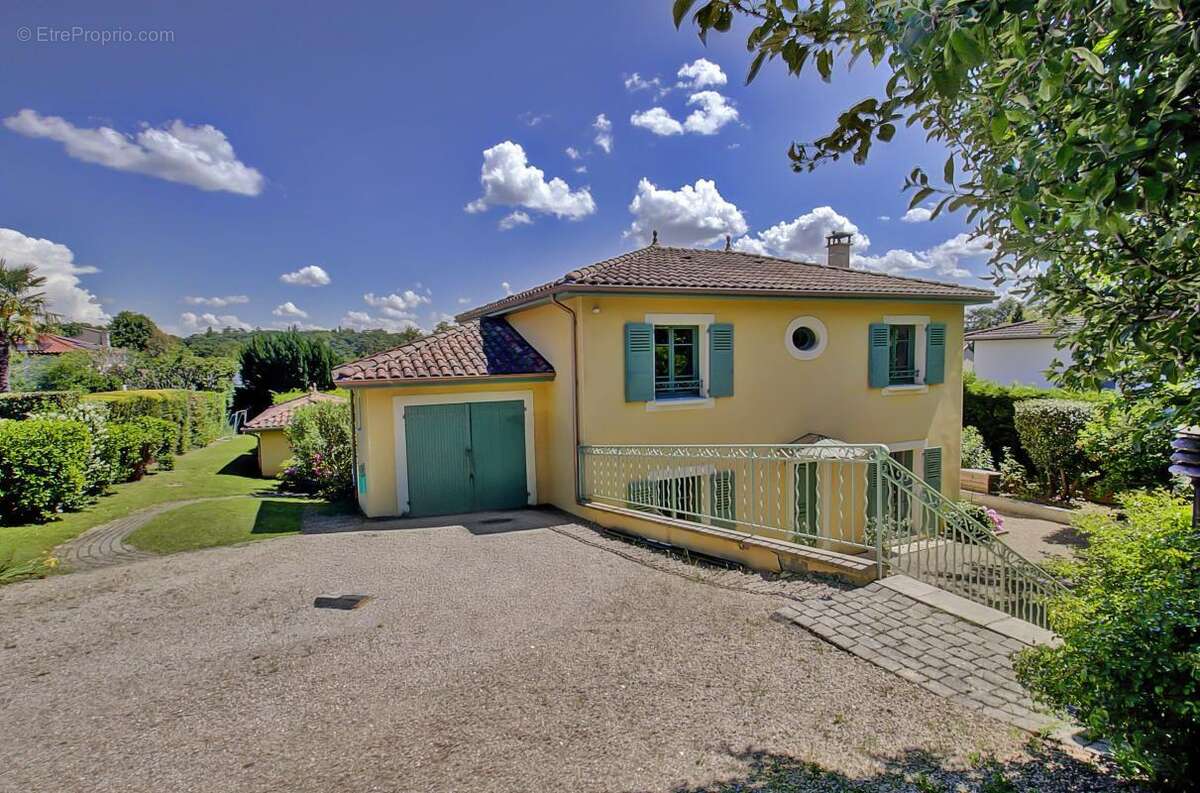 Maison à SAINT-CYR-AU-MONT-D&#039;OR