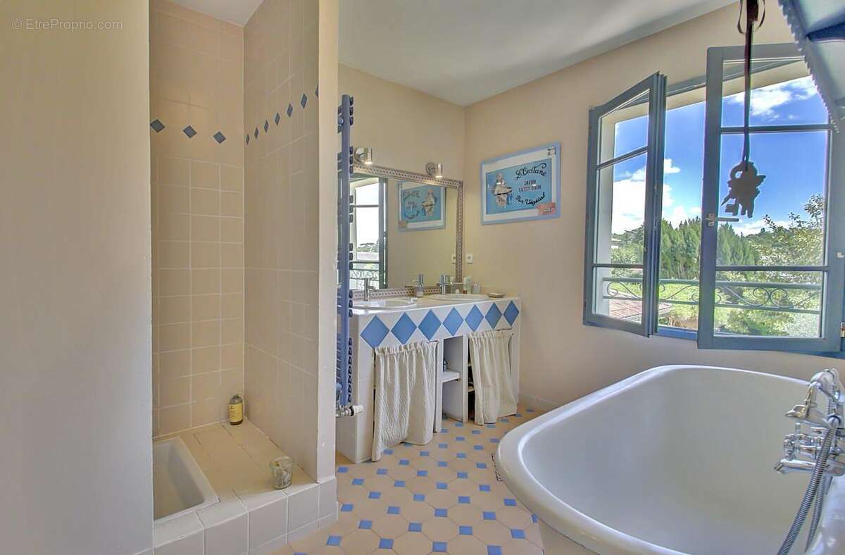 Maison à SAINT-CYR-AU-MONT-D&#039;OR