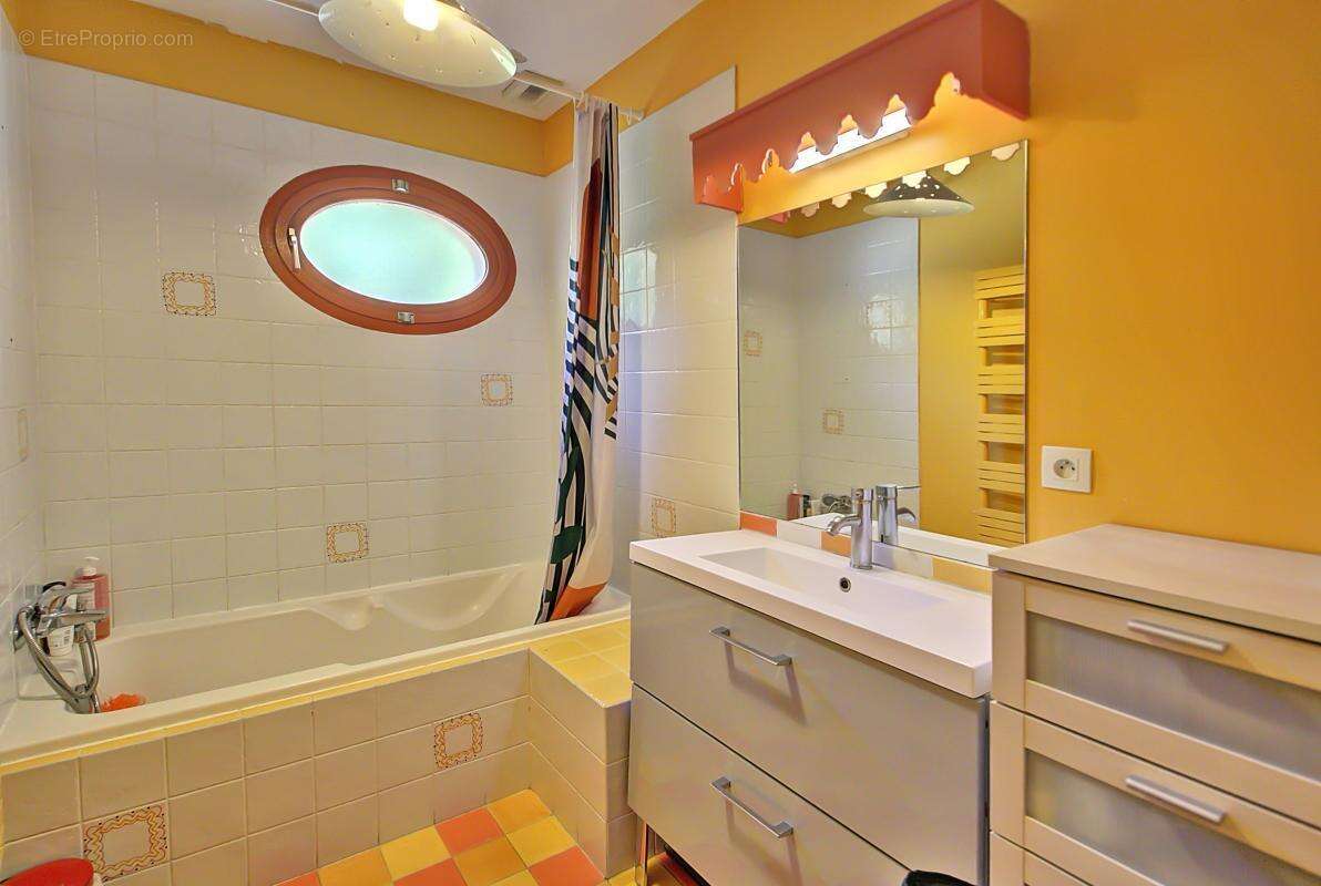 Maison à SAINT-CYR-AU-MONT-D&#039;OR