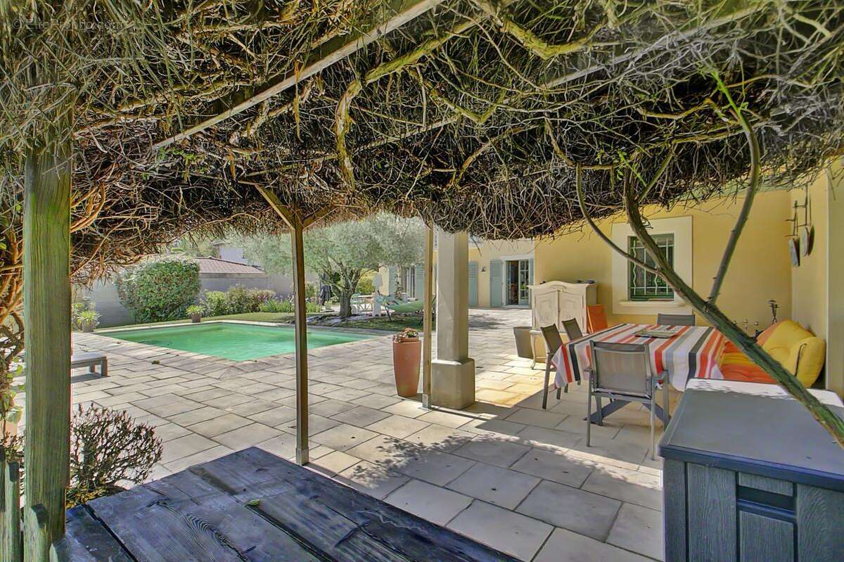 Maison à SAINT-CYR-AU-MONT-D&#039;OR