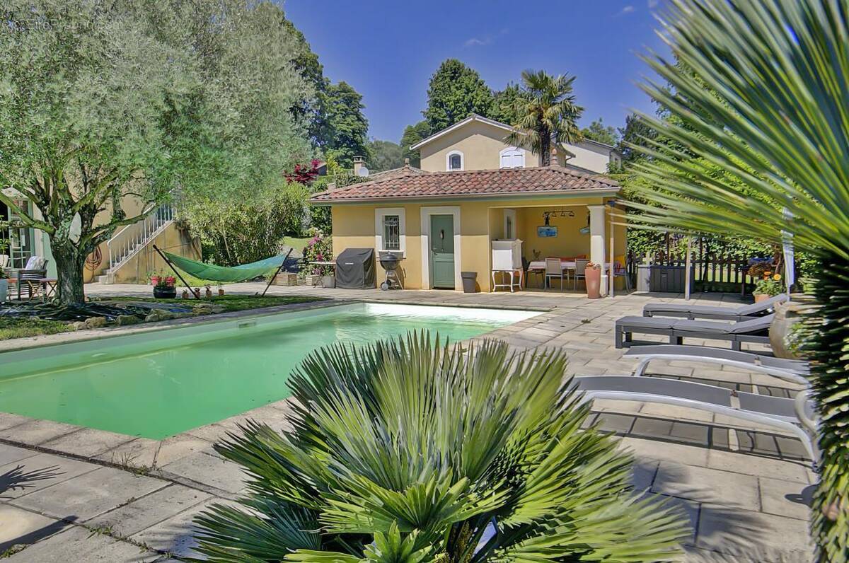 Maison à SAINT-CYR-AU-MONT-D&#039;OR