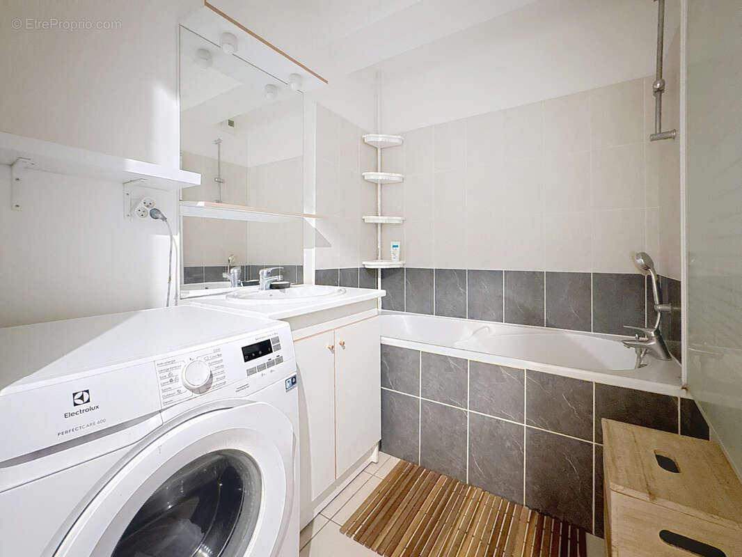 Appartement à LE MESNIL-ESNARD