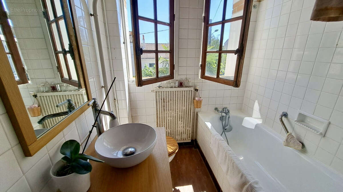 Maison à SAINT-GEORGES-DE-DIDONNE