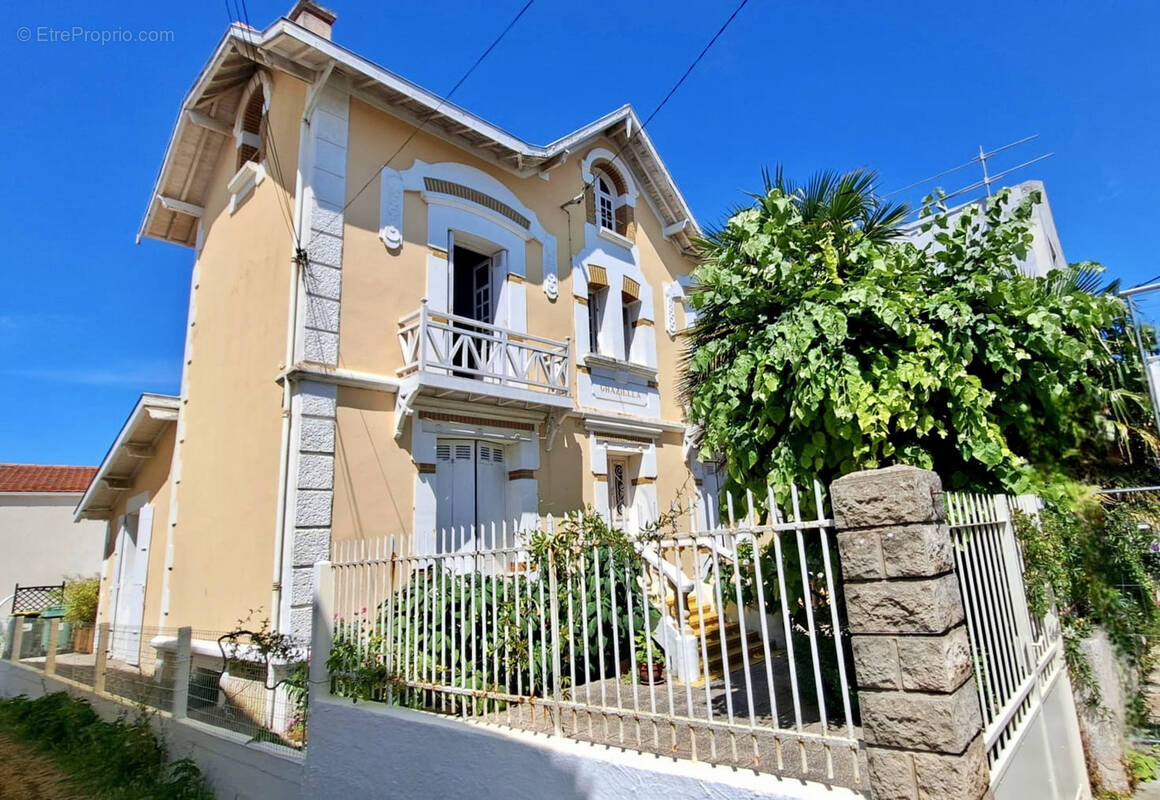 Maison à SAINT-GEORGES-DE-DIDONNE