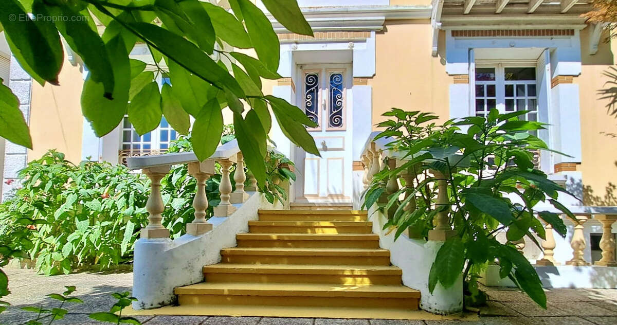 Maison à SAINT-GEORGES-DE-DIDONNE