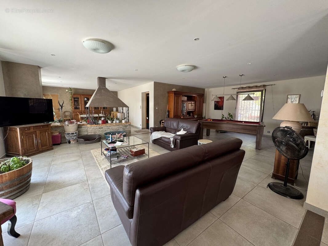 Maison à SAINT-CHINIAN