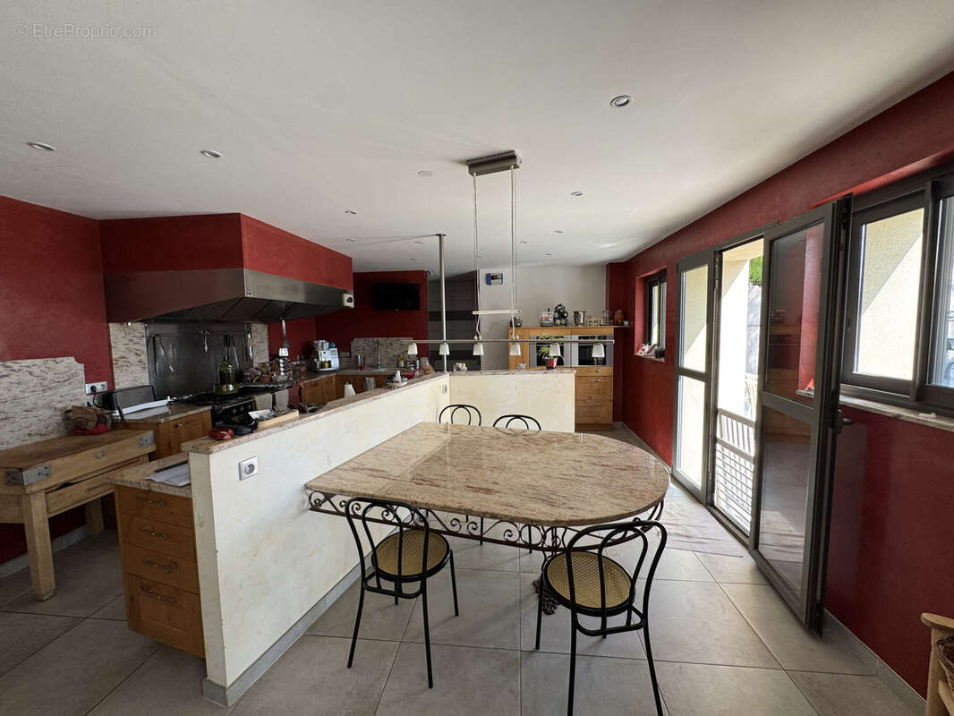 Maison à SAINT-CHINIAN