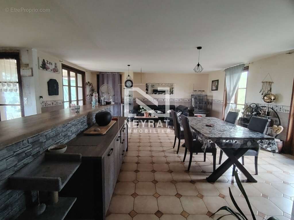 Maison à L&#039;ABERGEMENT-SAINTE-COLOMBE