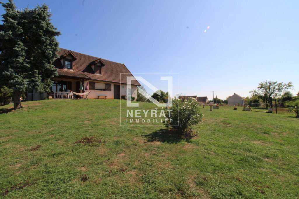 Maison à L&#039;ABERGEMENT-SAINTE-COLOMBE