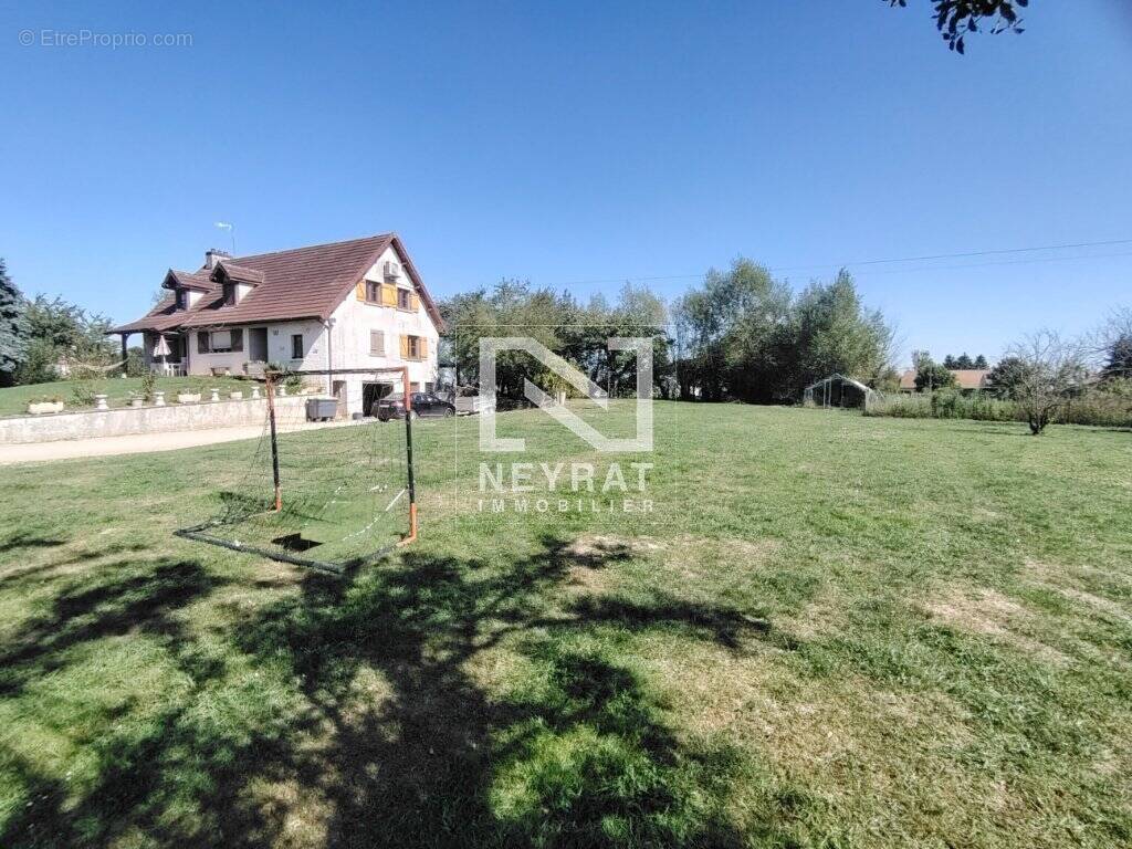 Maison à L&#039;ABERGEMENT-SAINTE-COLOMBE
