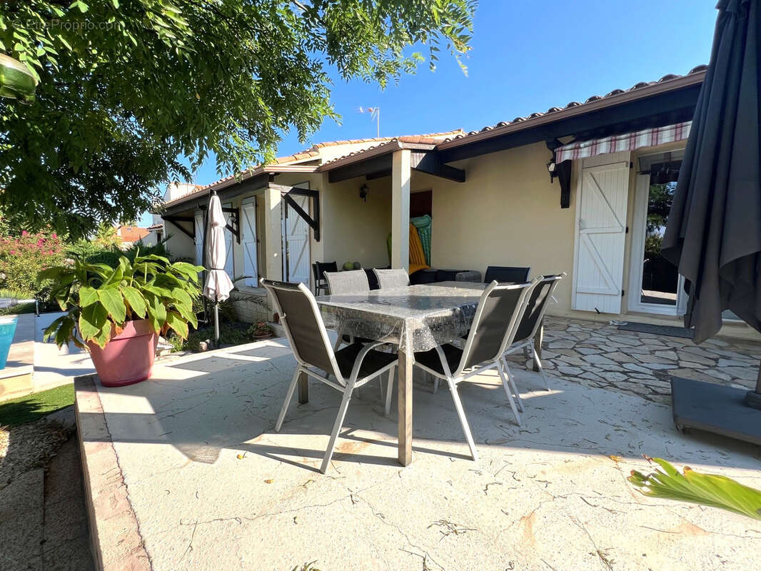 Maison à CORNEILHAN