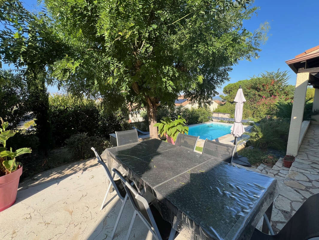 Maison à CORNEILHAN