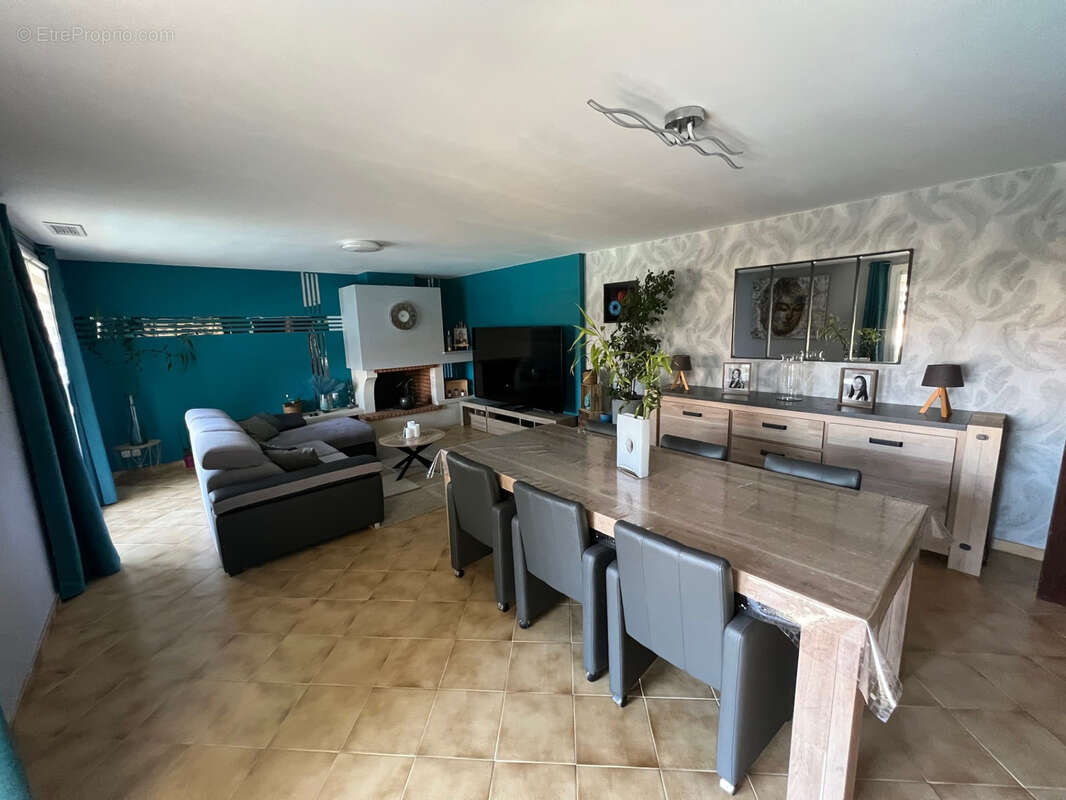 Maison à CORNEILHAN