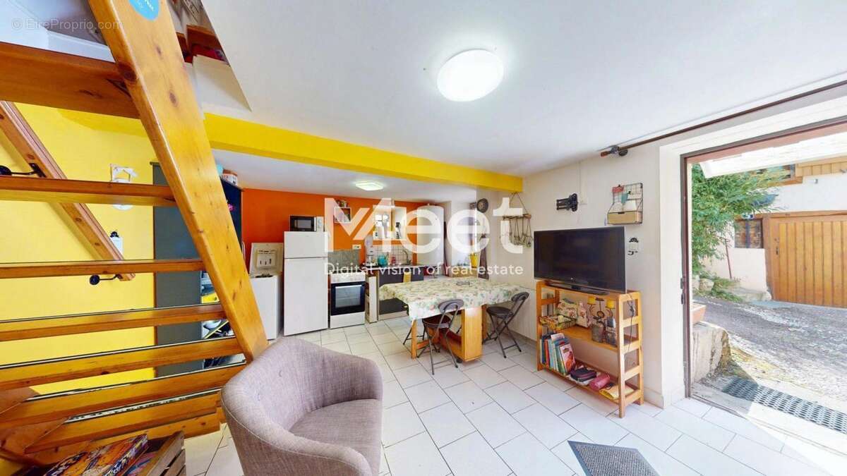 Maison à AISY-SUR-ARMANCON