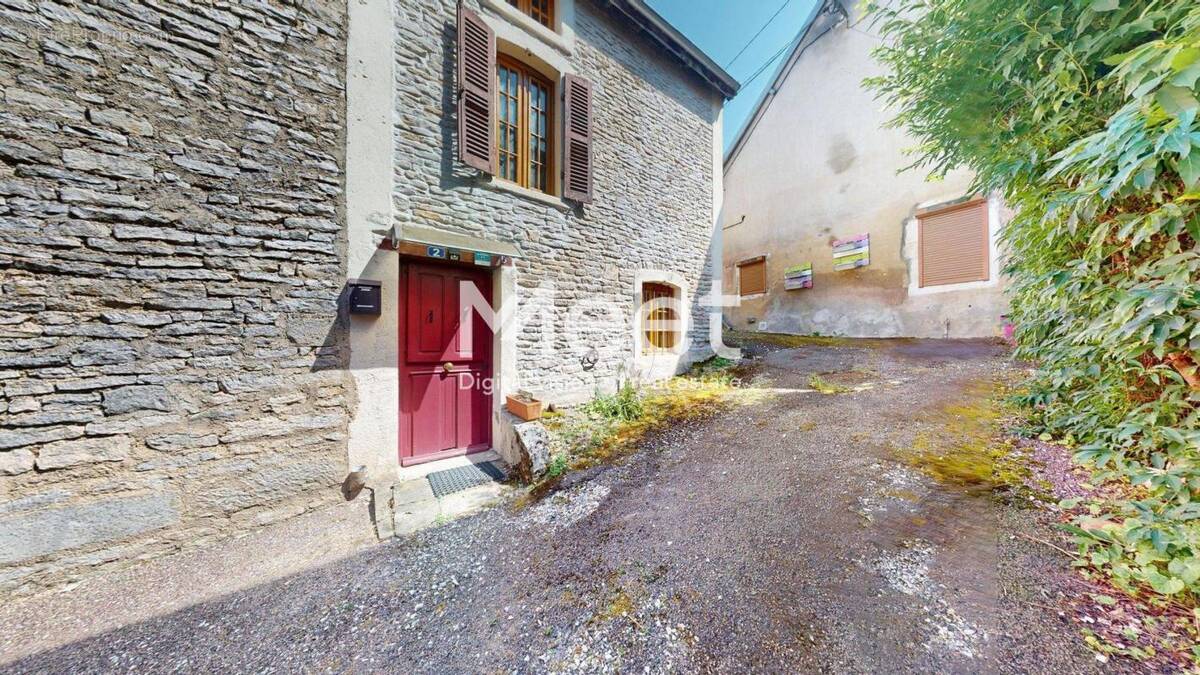 Maison à AISY-SUR-ARMANCON