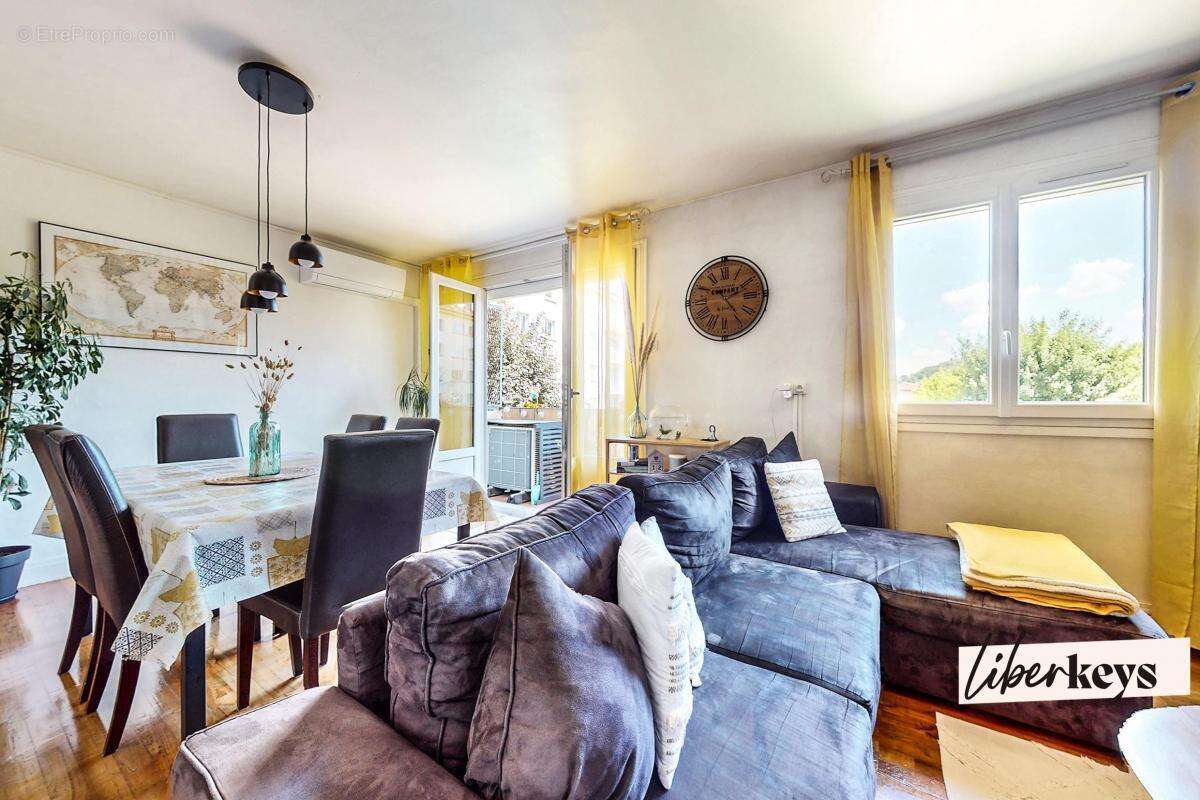 Appartement à SAINT-ROMAIN-EN-GAL