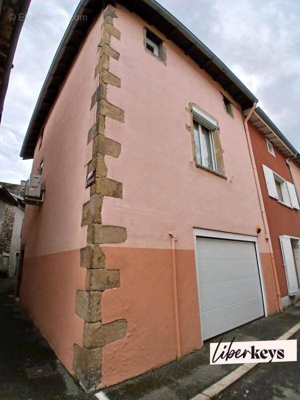 Appartement à CONDRIEU