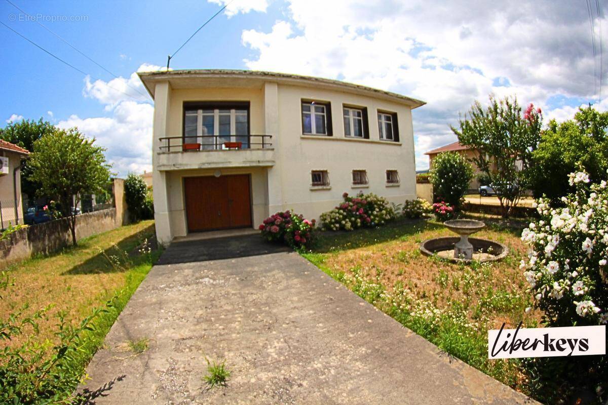 Maison à LE PEAGE-DE-ROUSSILLON