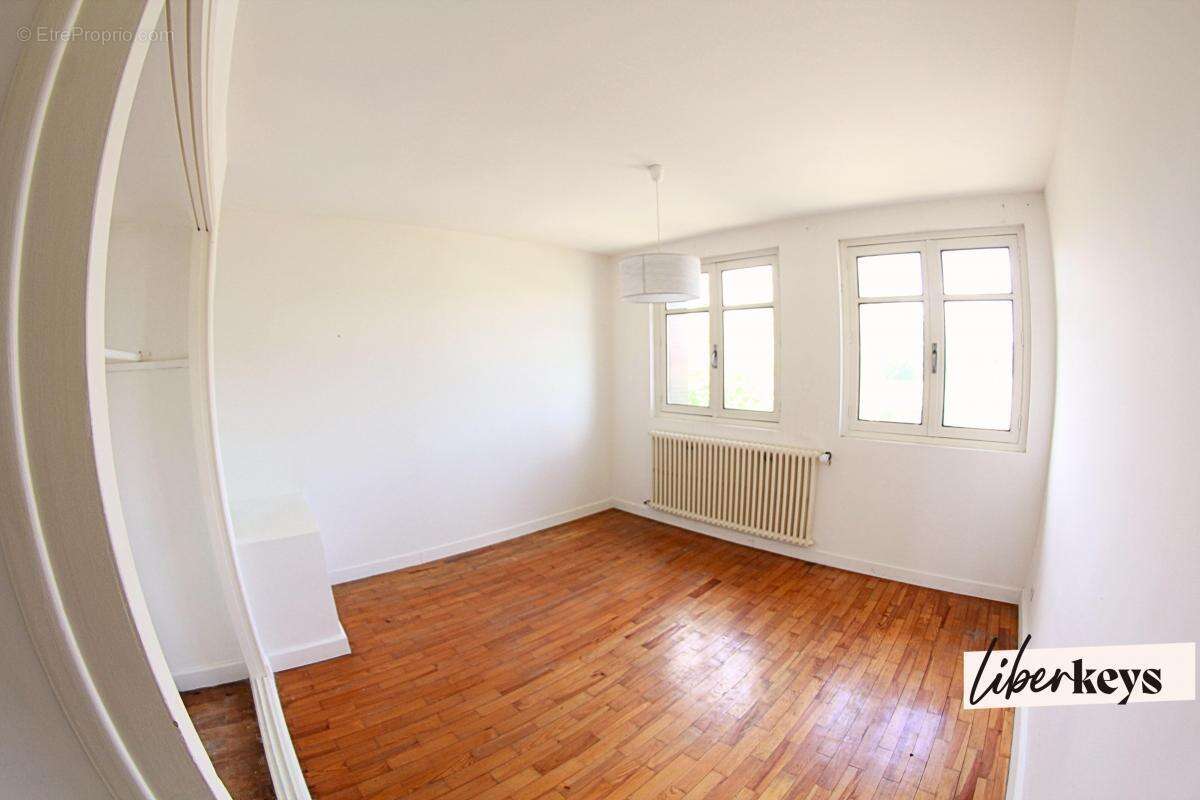 Maison à LE PEAGE-DE-ROUSSILLON