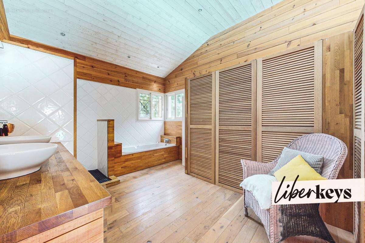 Maison à MARTIGNAS-SUR-JALLE