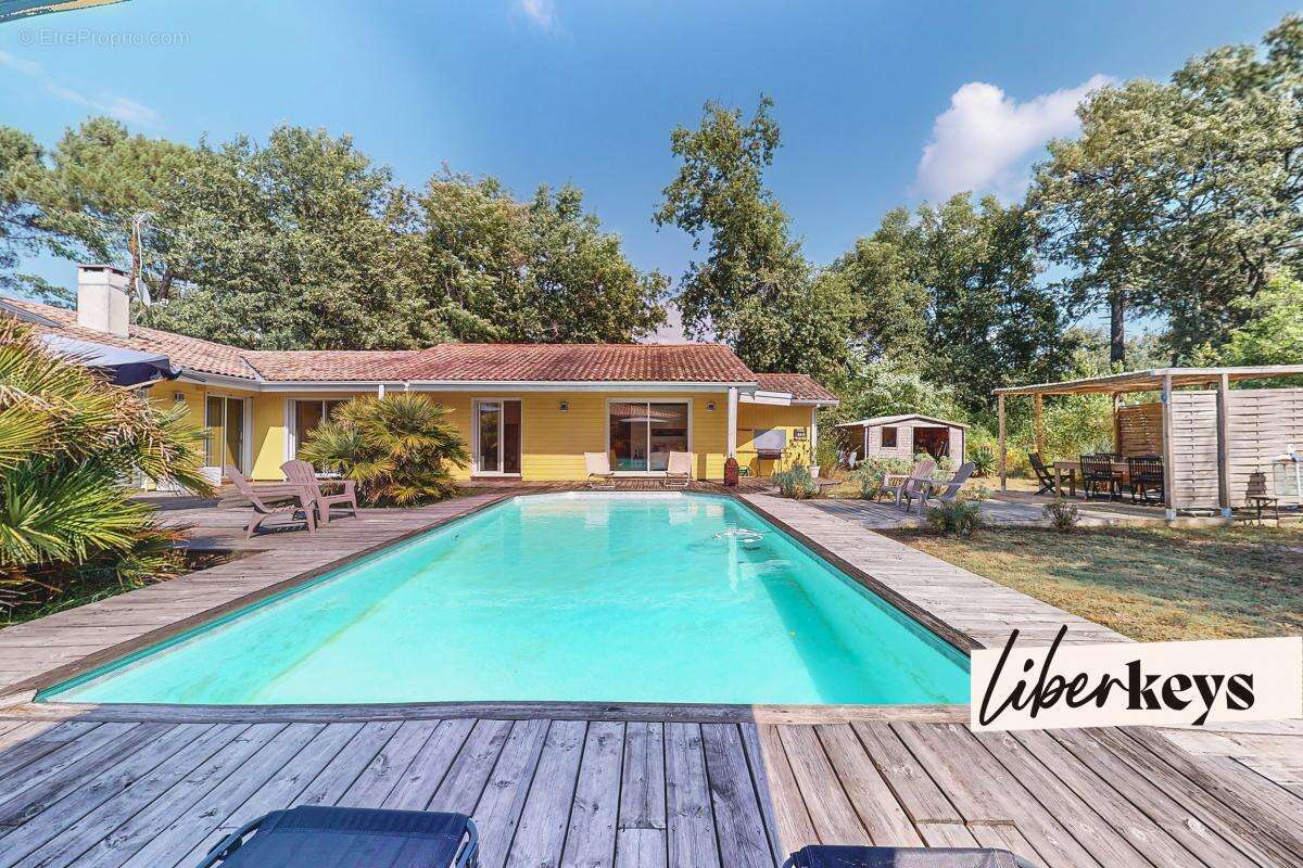 Maison à MARTIGNAS-SUR-JALLE