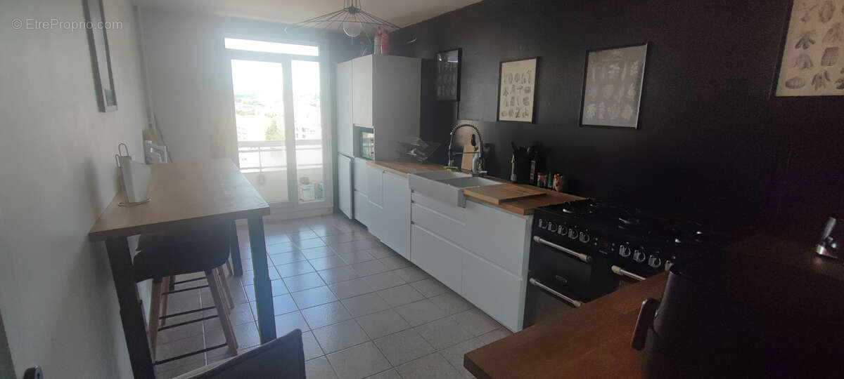 Appartement à SAINT-ETIENNE