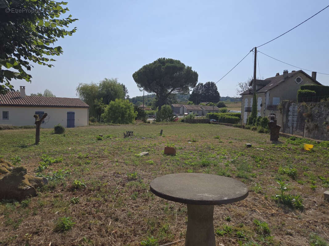 Maison à VILLAMBLARD