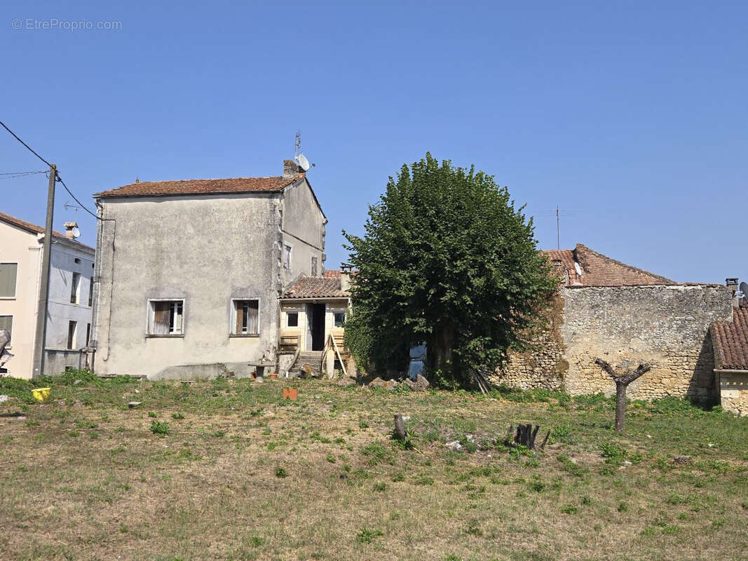 Maison à VILLAMBLARD