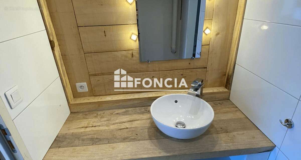 Appartement à COGOLIN