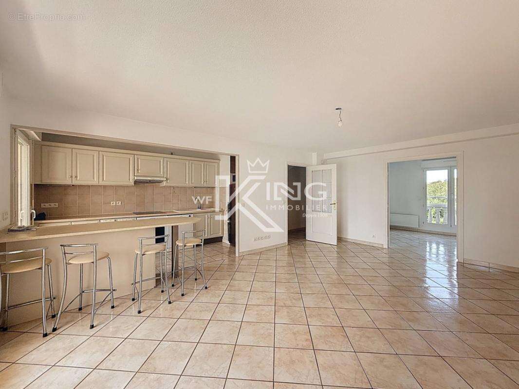 Appartement à FREJUS