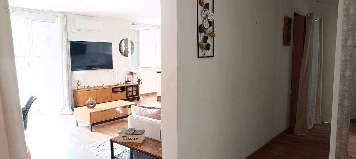 Appartement à SIX-FOURS-LES-PLAGES