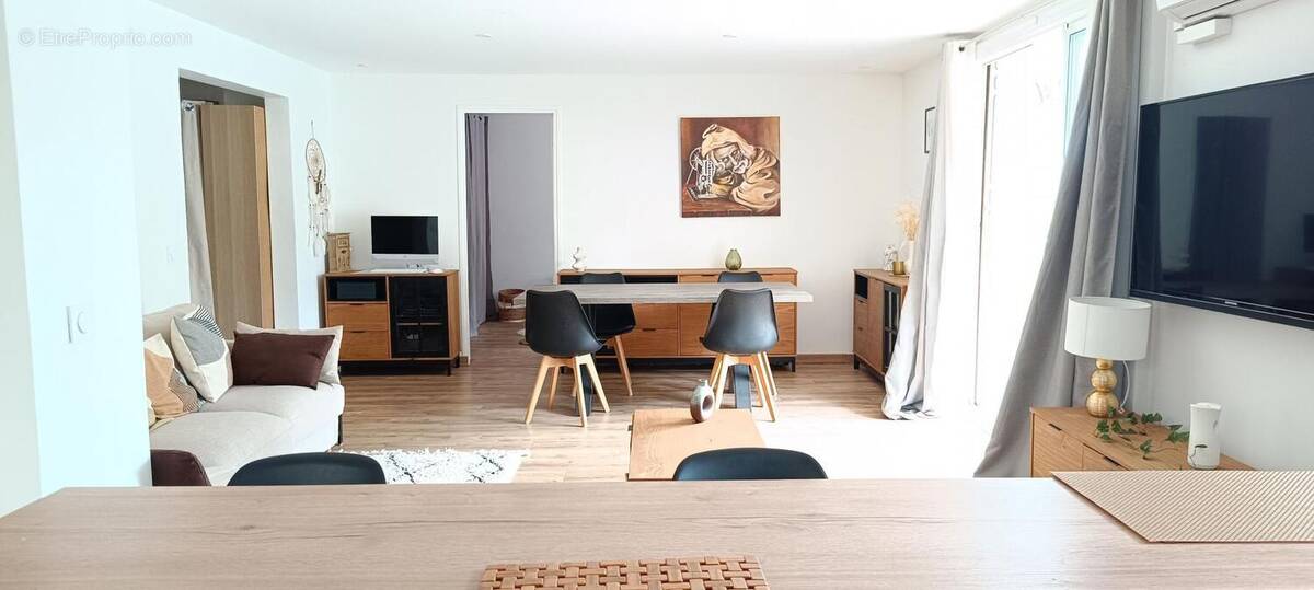 Appartement à SIX-FOURS-LES-PLAGES