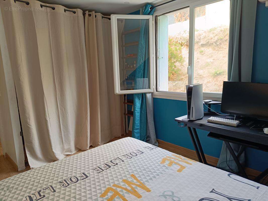 Appartement à SIX-FOURS-LES-PLAGES