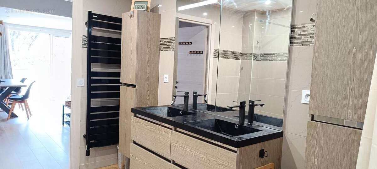 Appartement à SIX-FOURS-LES-PLAGES