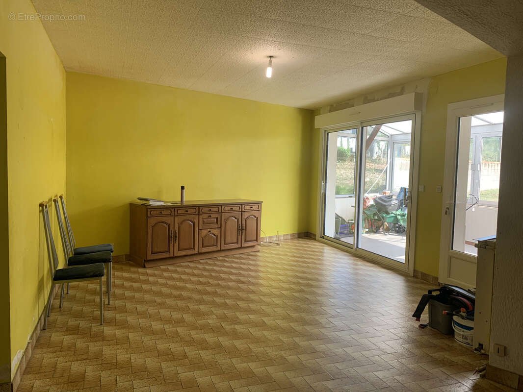 Maison à SAINT-ETIENNE-DU-BOIS