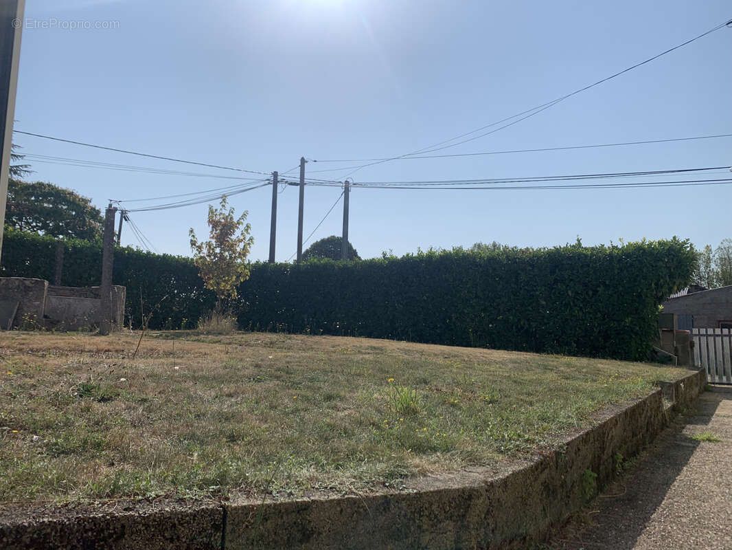 Maison à SAINT-ETIENNE-DU-BOIS