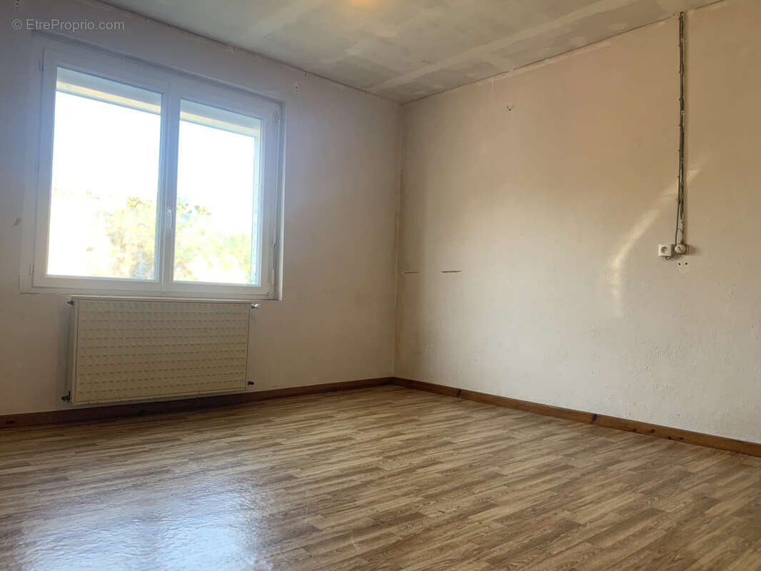 Maison à SAINT-ETIENNE-DU-BOIS