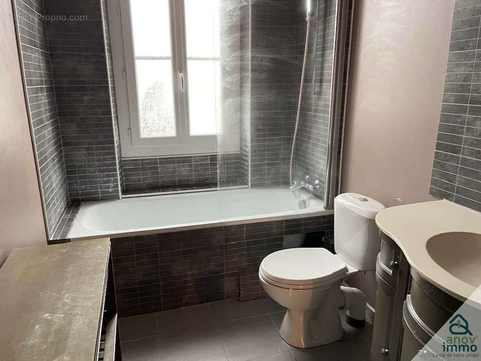 Maison à RUELLE-SUR-TOUVRE