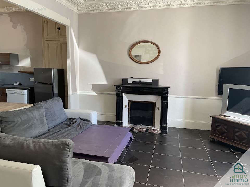 Maison à RUELLE-SUR-TOUVRE